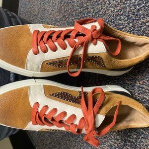 Frye Women's Shoes Ivy Logo Patch Low Low Top Lace Up Fashion Sneakers size 9.5M